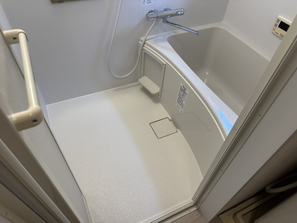 伏見区 | ハイツ（賃貸物件）浴室改装（漏水あり）
