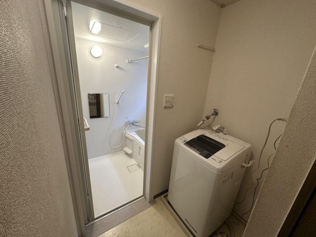 伏見区 | ハイツ（賃貸物件）浴室改装（漏水あり）